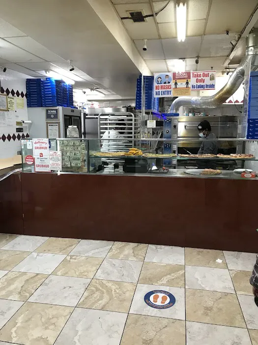 $1.50 Hot Pizza Picture 1