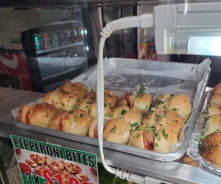 New Pepperoni’s Pizza