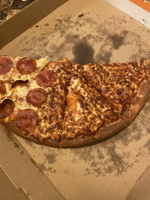 Little Caesars Pizza Picture 7