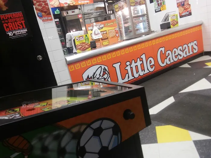 Little Caesars Pizza Picture 5