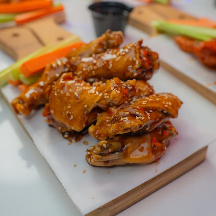 Twisted Wings Picture 5