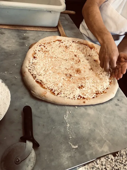 Cross Bronx Pizzeria Picture 3