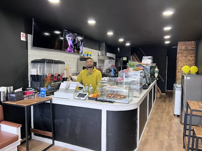 Halal Fast Food and Coffee Picture 10
