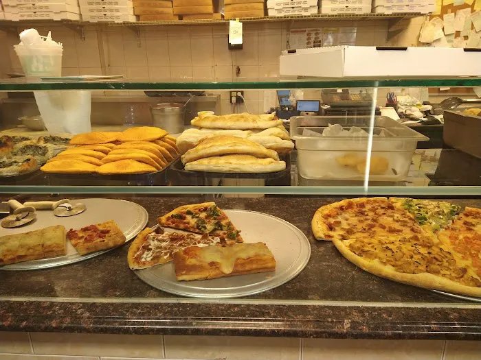 Cestra's Pizza III Picture 2