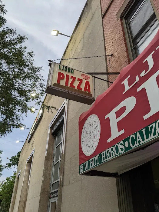 Ljubo's Pizza Picture 2