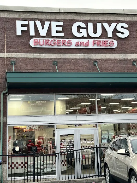 Five Guys Picture 9