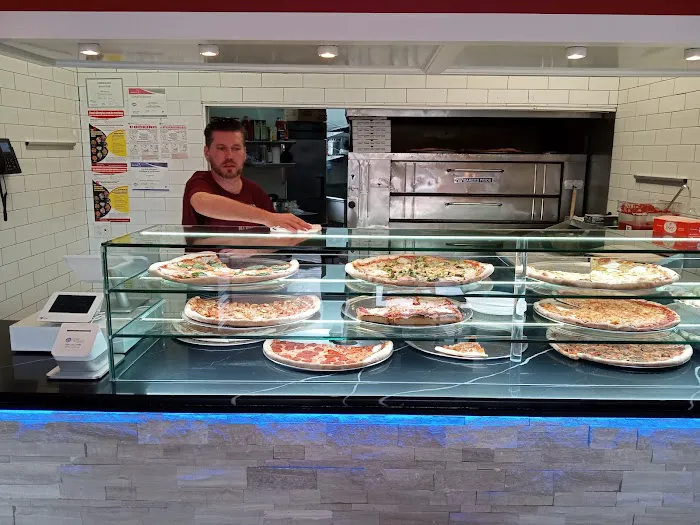 N Y Pizza Picture 9