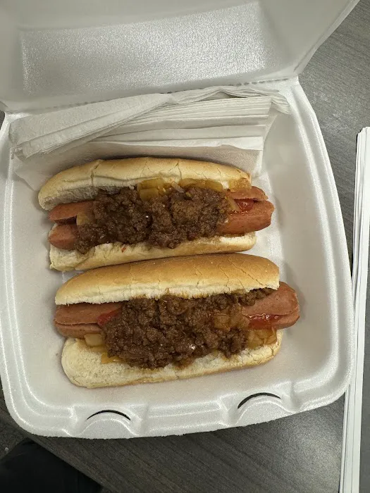 Lou's Hot Dog Truck Picture 3
