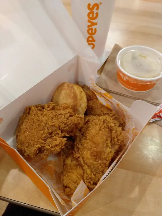 Popeyes Picture 5