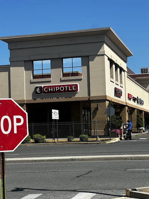 Chipotle Mexican Grill Picture 2