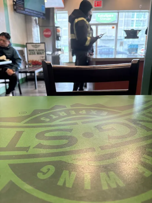 Wingstop Picture 10