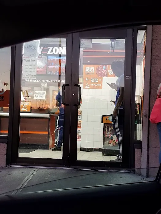 Little Caesars Pizza Picture 2
