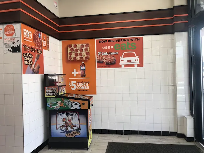 Little Caesars Pizza Picture 6