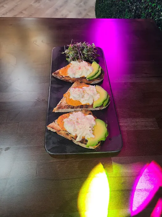 Edge Restaurant & Lounge Picture 9