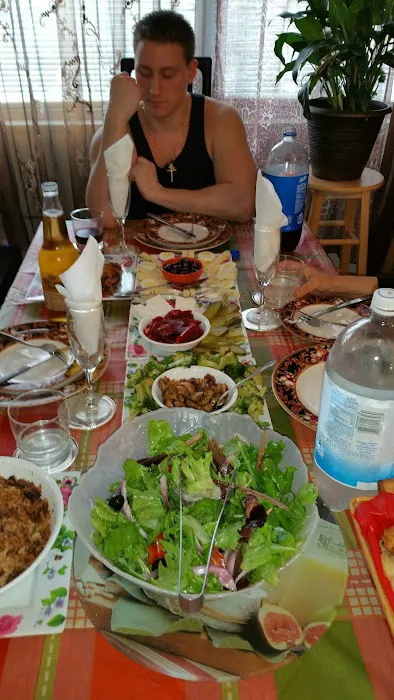 Steven Restaurant Picture 7