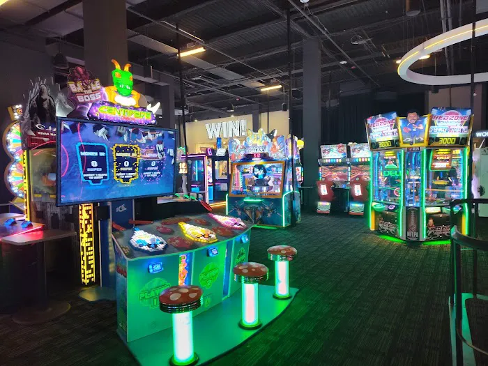 Dave & Buster's Pelham Manor Picture 2