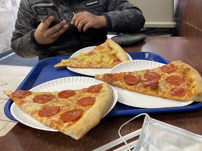 Alfredo's Pizza Picture 1