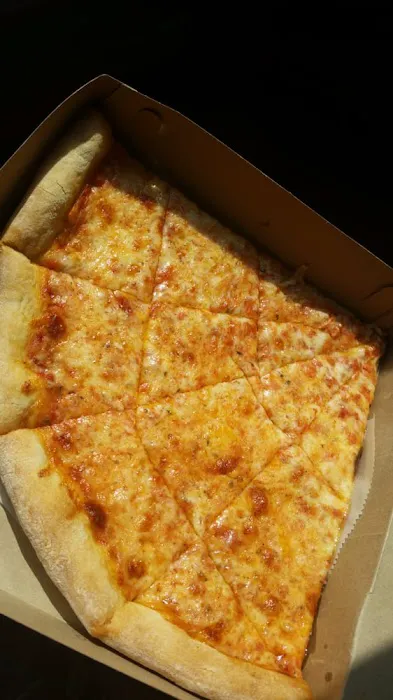 Alfredo's Pizza Picture 10
