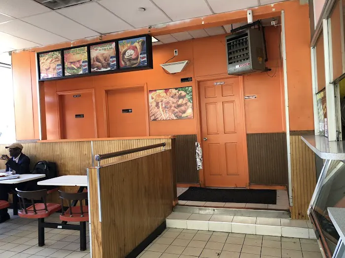 Chicken Hut Picture 4