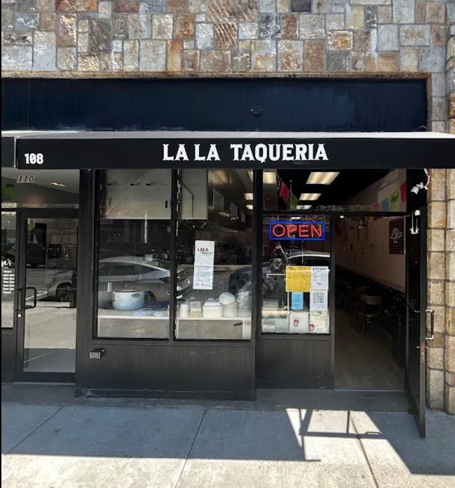 La La Taqueria Picture 3
