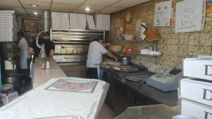 Golden Pizza Picture 7