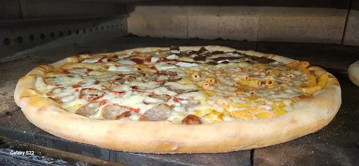 Ray Pizza & Grill Picture 1