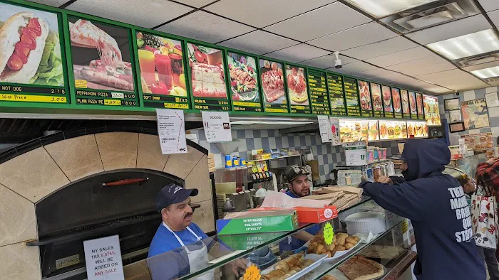 Ray Pizza & Grill Picture 7
