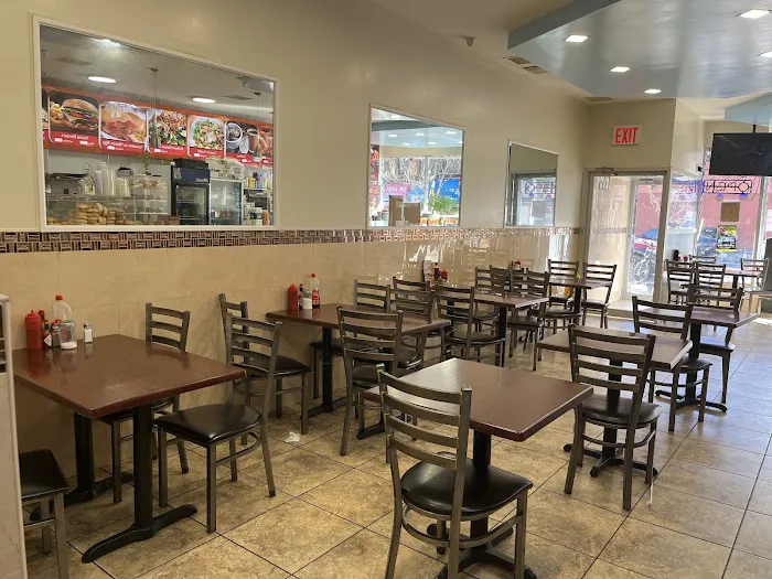 Ginbo’s Hamburger House Picture 5