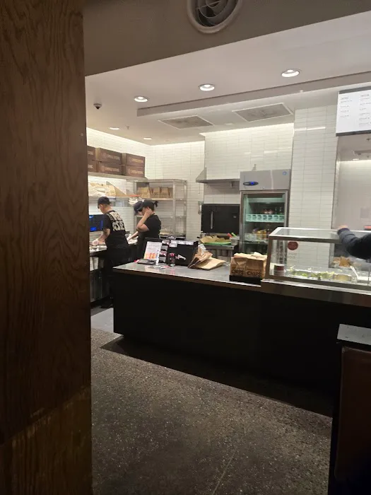 Chipotle Mexican Grill Picture 6