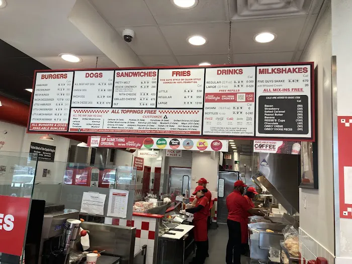 Five Guys Picture 5