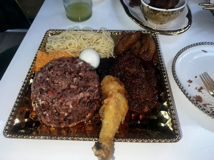 The Eleanor's Bar & Restaurant Picture 5