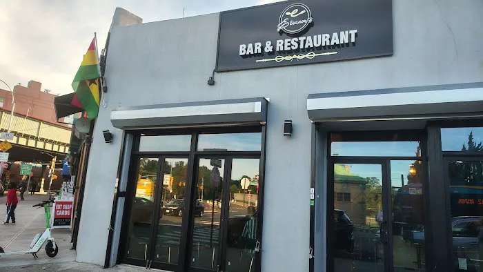 The Eleanor's Bar & Restaurant Picture 4