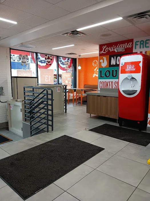 Popeyes Louisiana Kitchen Picture 2