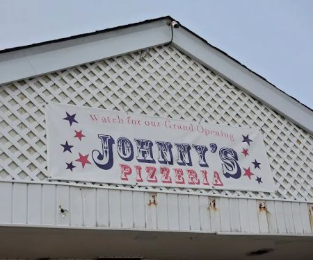 Johnny's Pizzeria