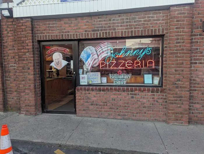 Johnny's Pizzeria Picture 5