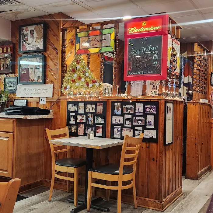 Johnny's Pizzeria Picture 8