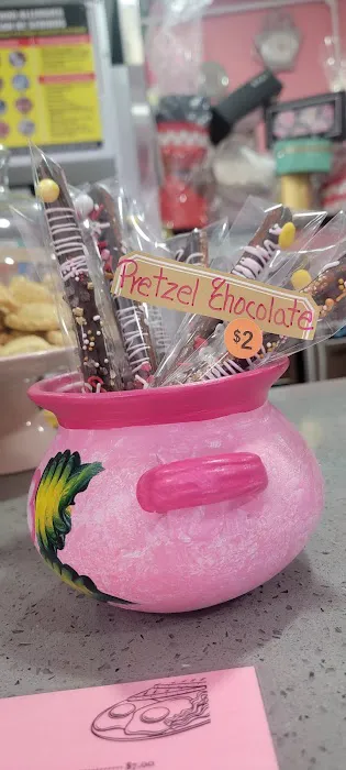 Pink Bites ,Pastry & coffe shop Picture 3