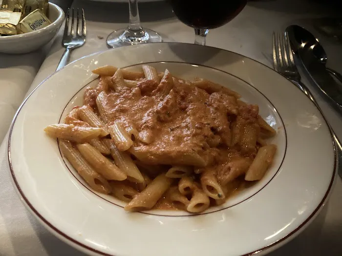 Louie & Johnnie's Ristorante Primavera Picture 3
