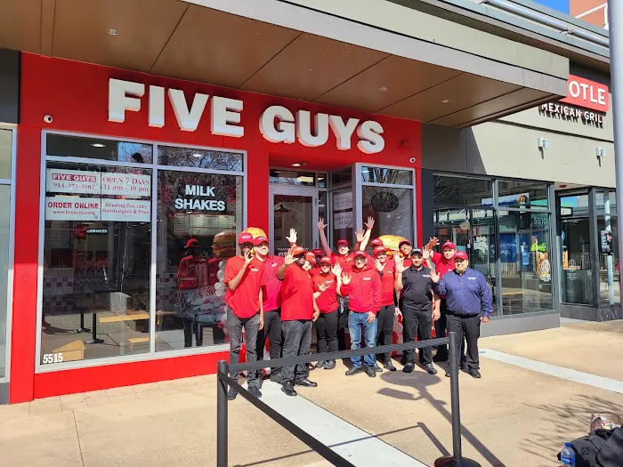 Five Guys Picture 6