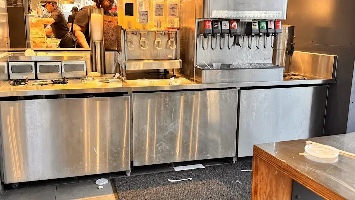 Chipotle Mexican Grill Picture 7
