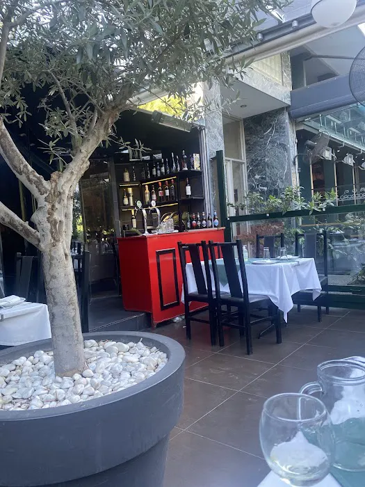 Elia Taverna Picture 1