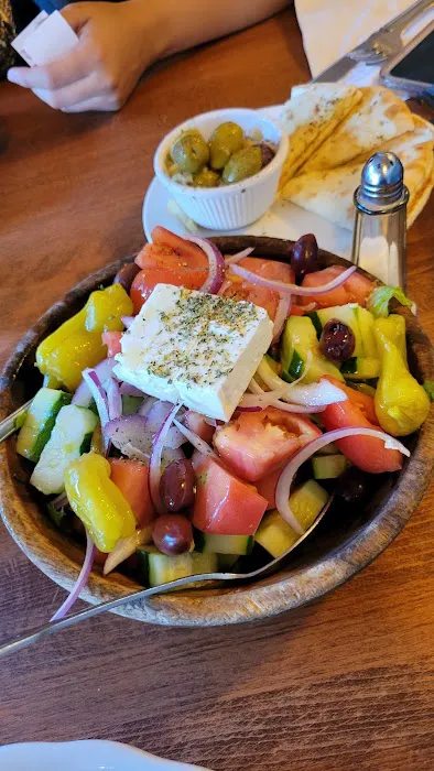Elia Taverna Picture 4
