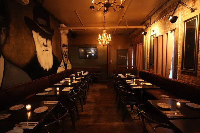 Charlies Bar & Kitchen Picture 9