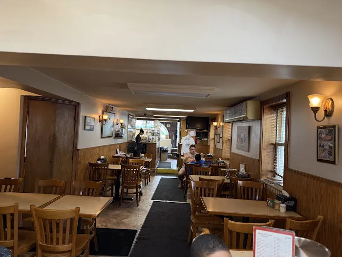 Louie & Ernie's Pizza Picture 6