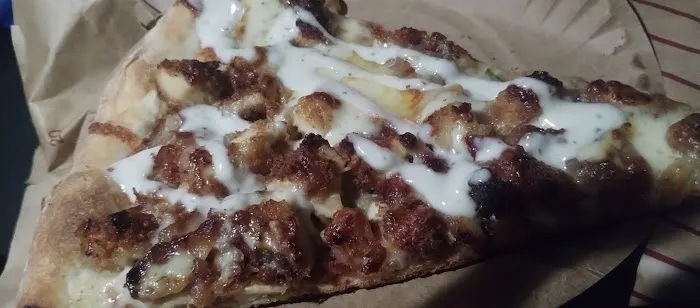 Honey Pizza Super Italian Street Food Picture 3