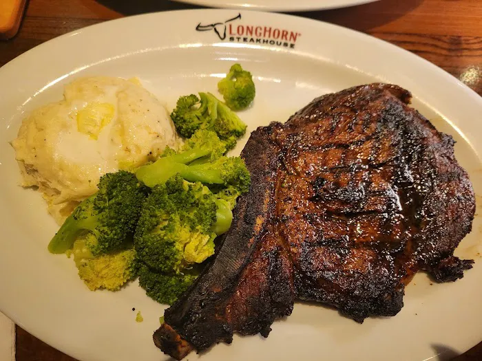 LongHorn Steakhouse Picture 4