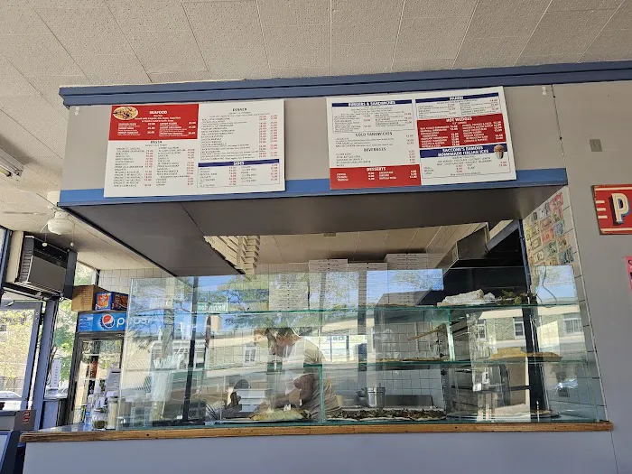 Saccone's Pizzeria Picture 3
