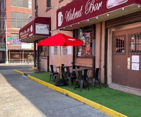 Walnut Bar and Grill