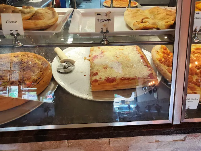 Cousins Pizzeria Picture 10