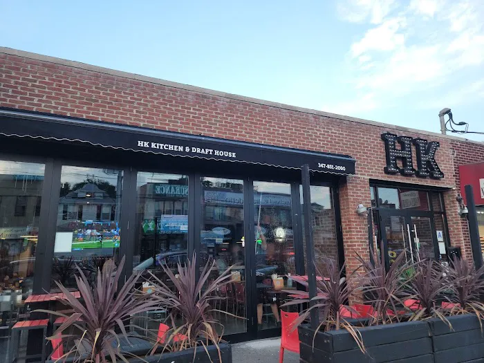HK Kitchen & Draft House Picture 6